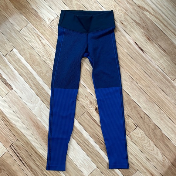 Athleta Blue Flurry Color-block Legging/Base layer tight size Small - Picture 3 of 7